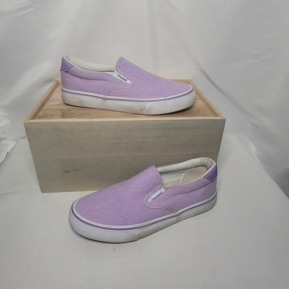 Lugz Shoes - Lugz- Women's purple slip on shoes- size 8